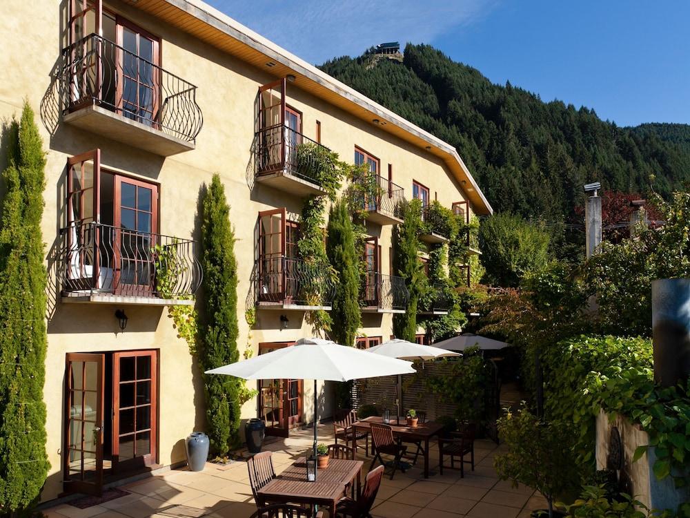 Browns Boutique Hotel Κουίνσταουν Εξωτερικό φωτογραφία